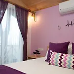 Kara Kedi Bed and breakfast Çıralı