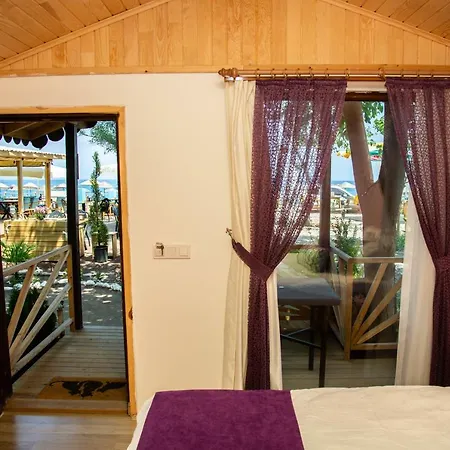 Kara Kedi Bed & Breakfast 4*