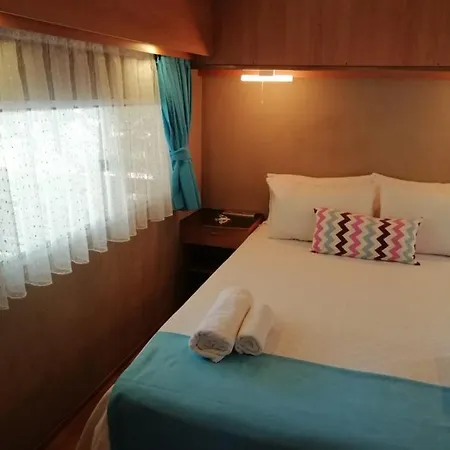 Kara Kedi Bed & Breakfast Cirali
