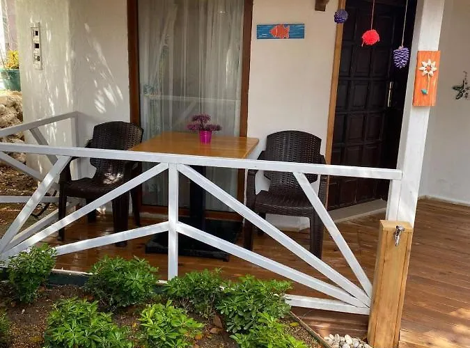 Kara Kedi فندق مبيت وإفطار