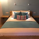 Kara Kedi